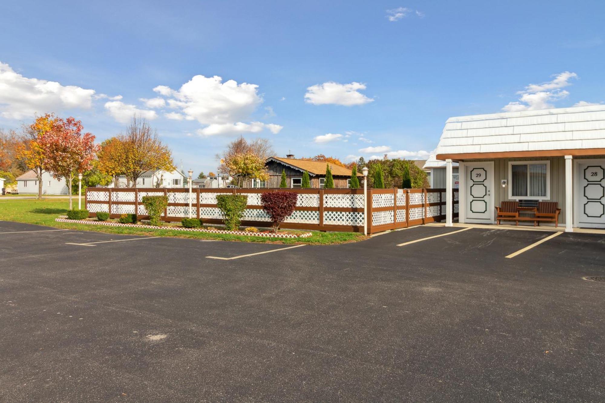 Vindel Motel Маккино Сити Экстерьер фото